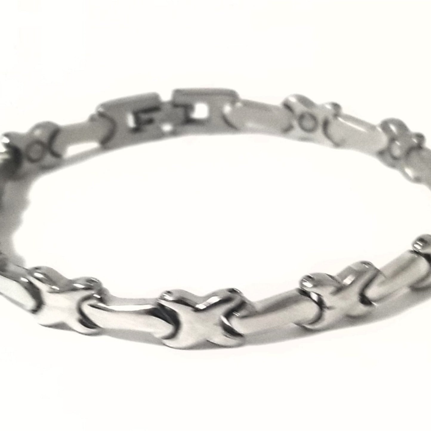 Stainless steel magnetic bracelet 7.5 inches